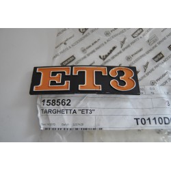 Targhetta scritta "ET3"...